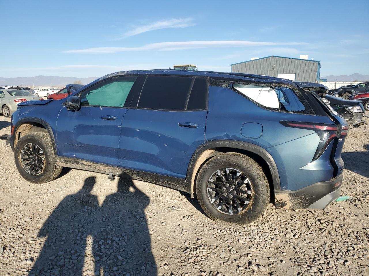 2024 Chevrolet Traverse Lt Z71 - Image 2