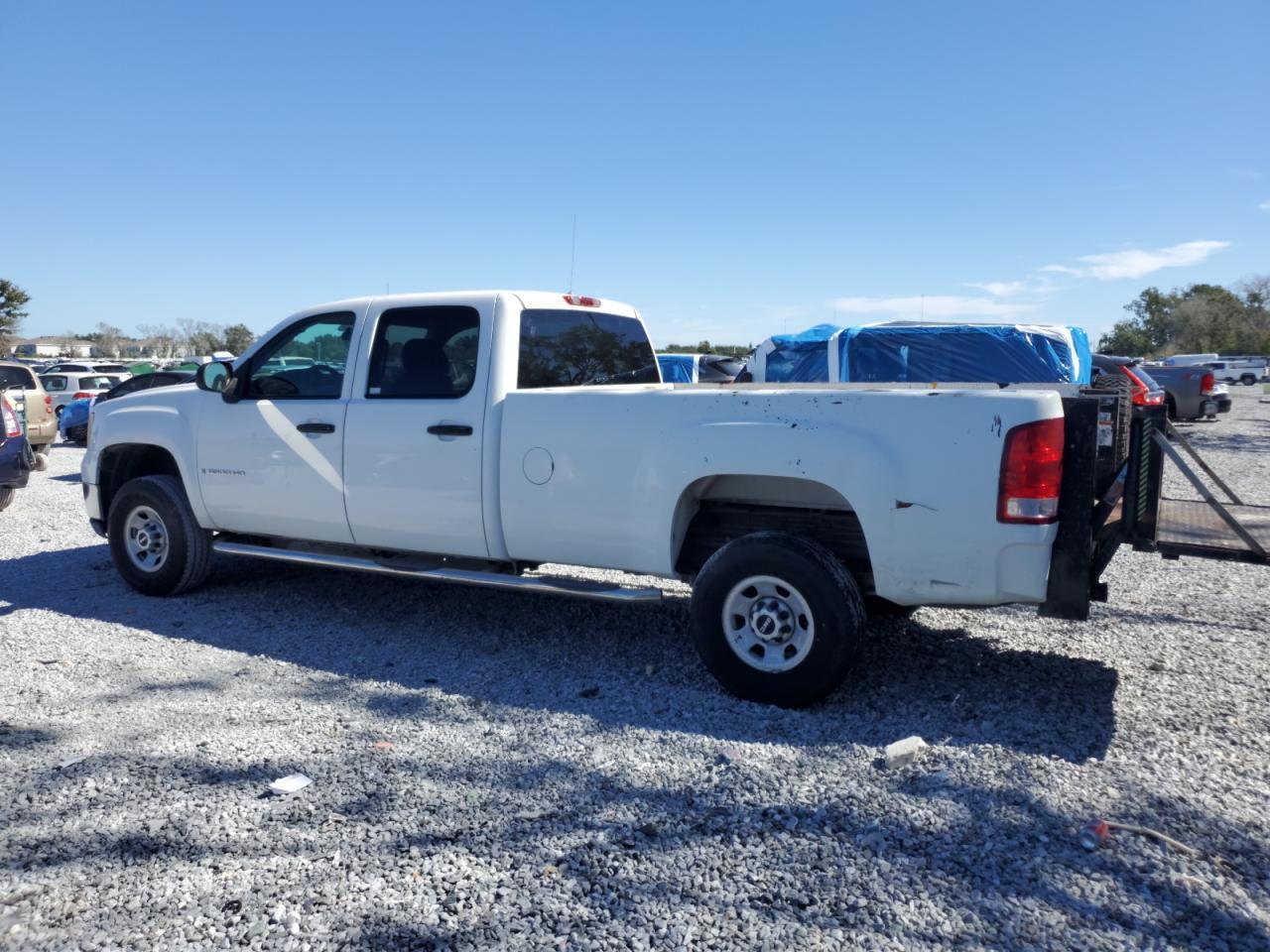 2009 GMC Sierra K3500 - Фото 2