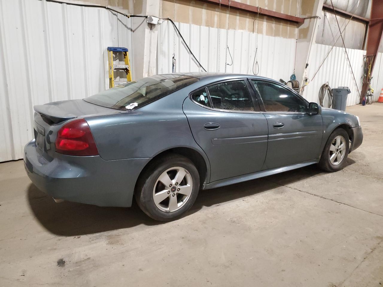 2006 Pontiac Grand Prix - Image 3