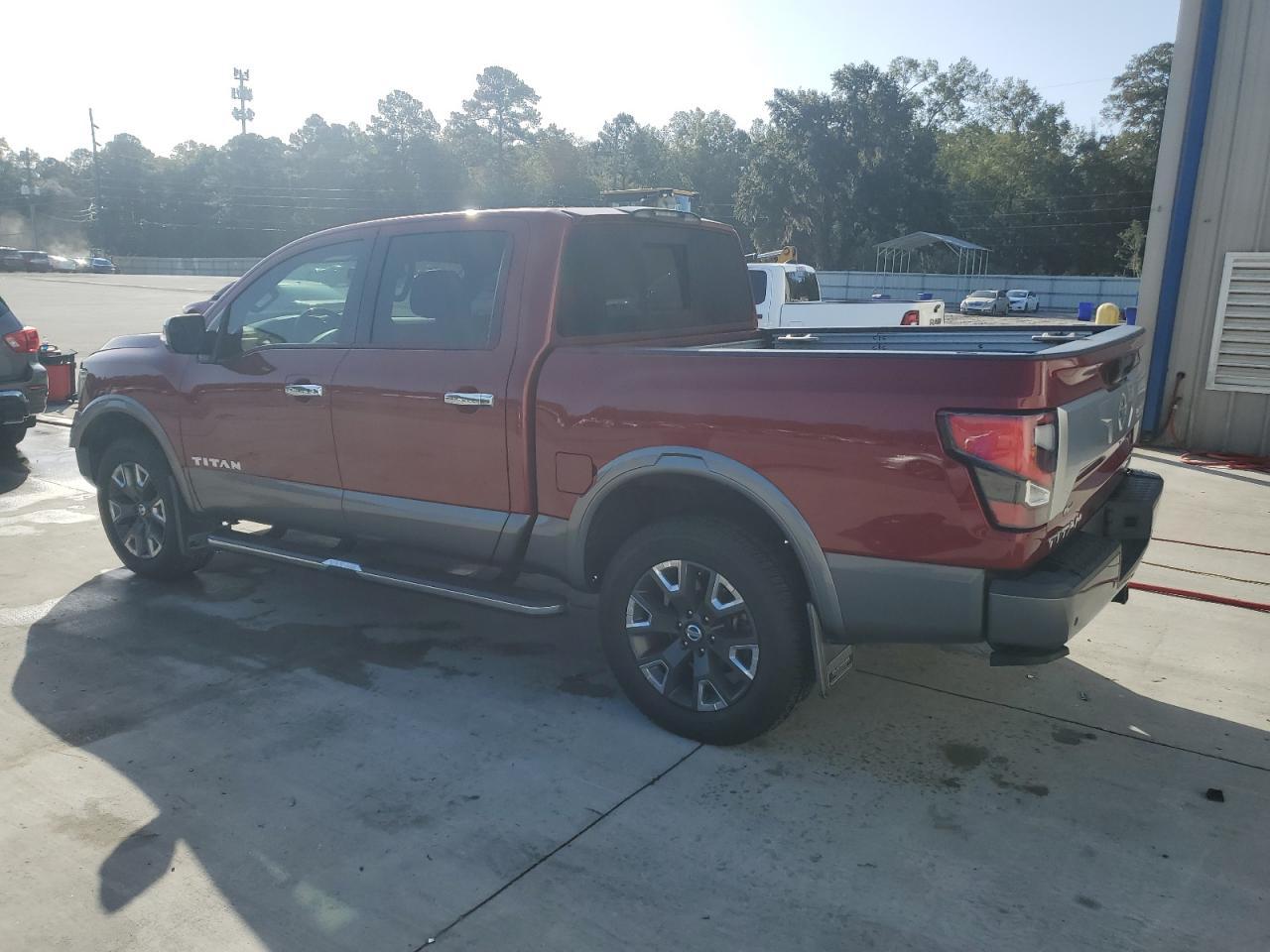 2021 Nissan Titan Sv - Фото 2