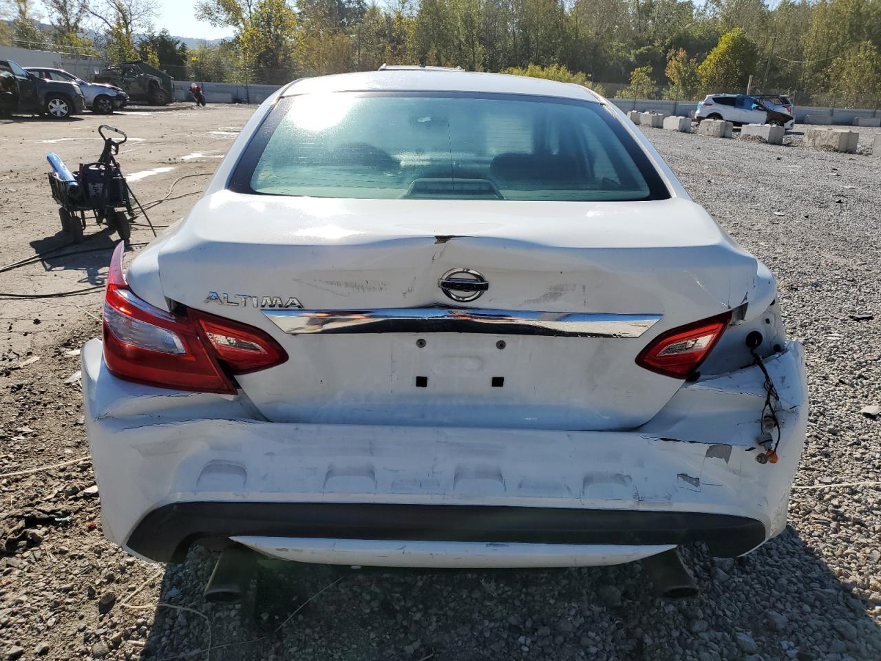 2016 Nissan Altima 2.5 - Фото 6