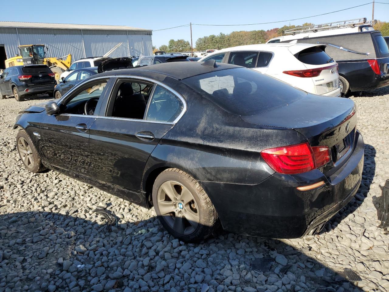 2013 BMW 528 Xi - Image 2