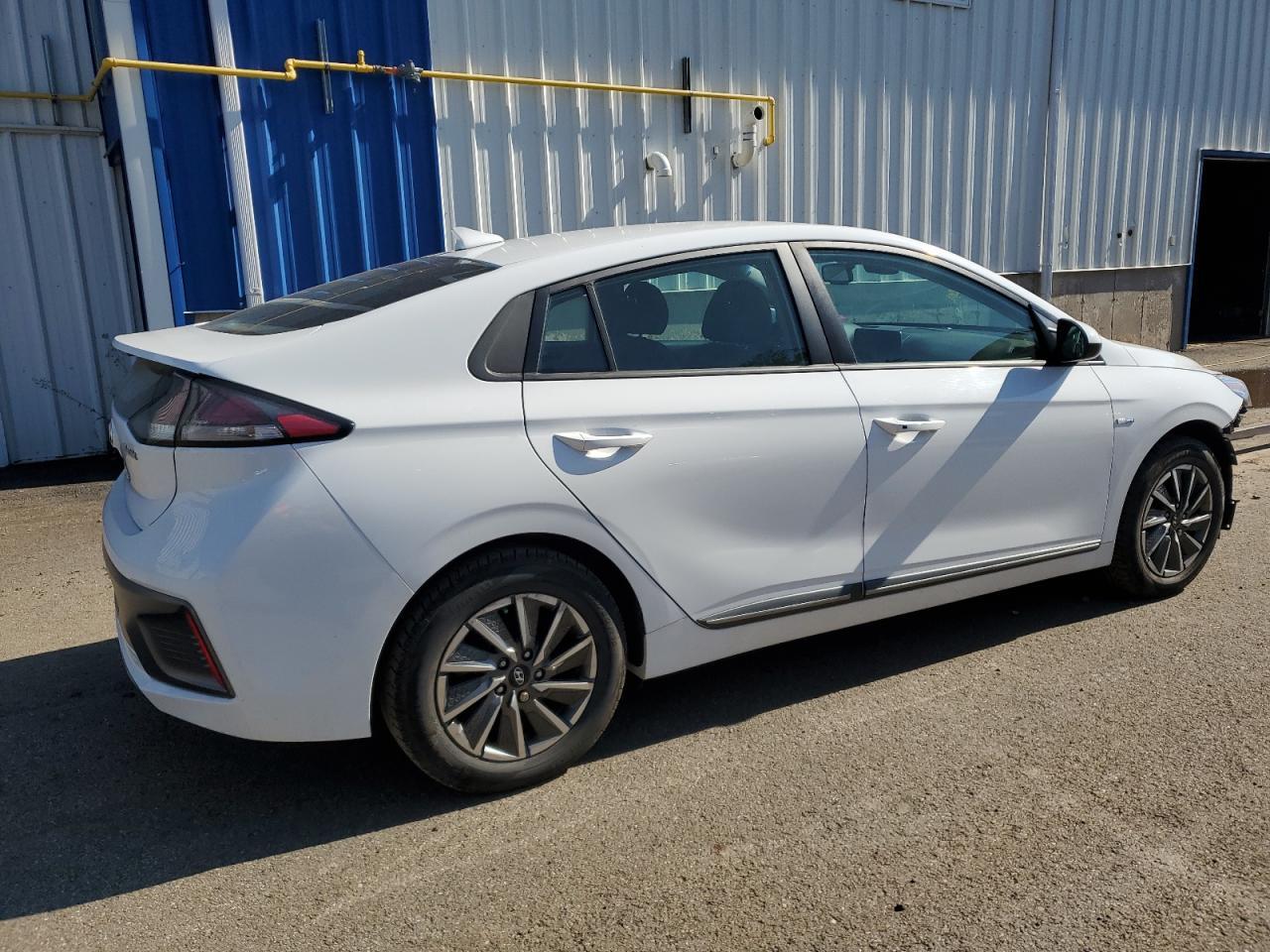 2020 Hyundai Ioniq Se - Image 3