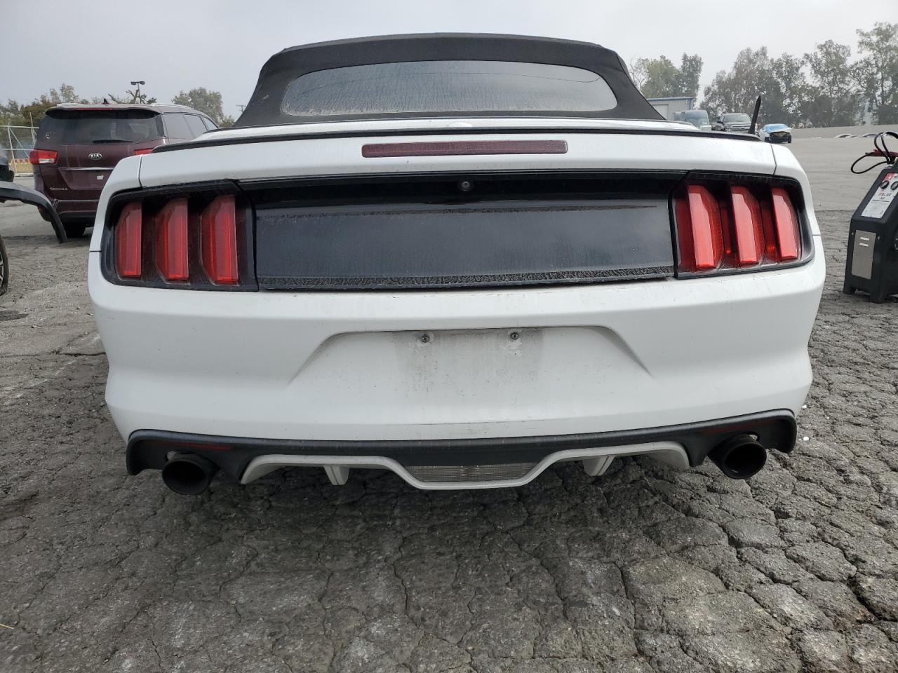 2017 Ford Mustang - Фото 6