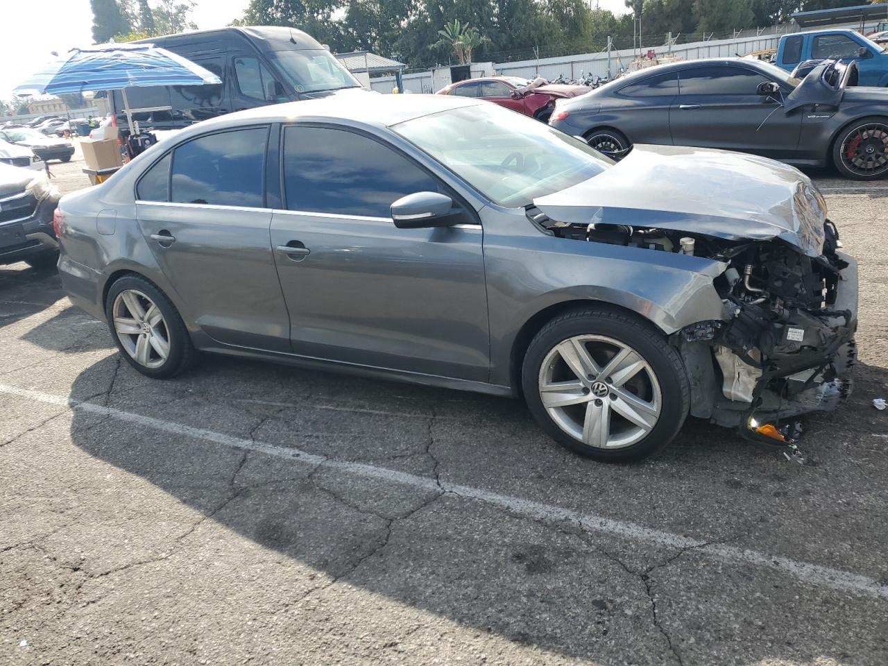 2017 Volkswagen Jetta S - Фото 4