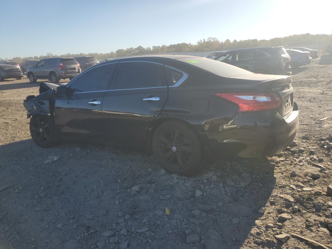 2016 Nissan Altima 2.5 - Фото 2