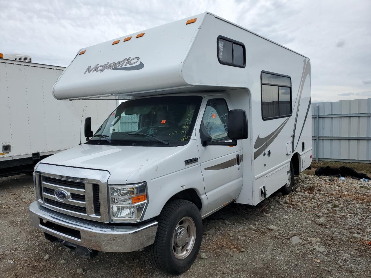 2017 Ford Econoline E350 Super Duty Cutaway Van - Фото 2
