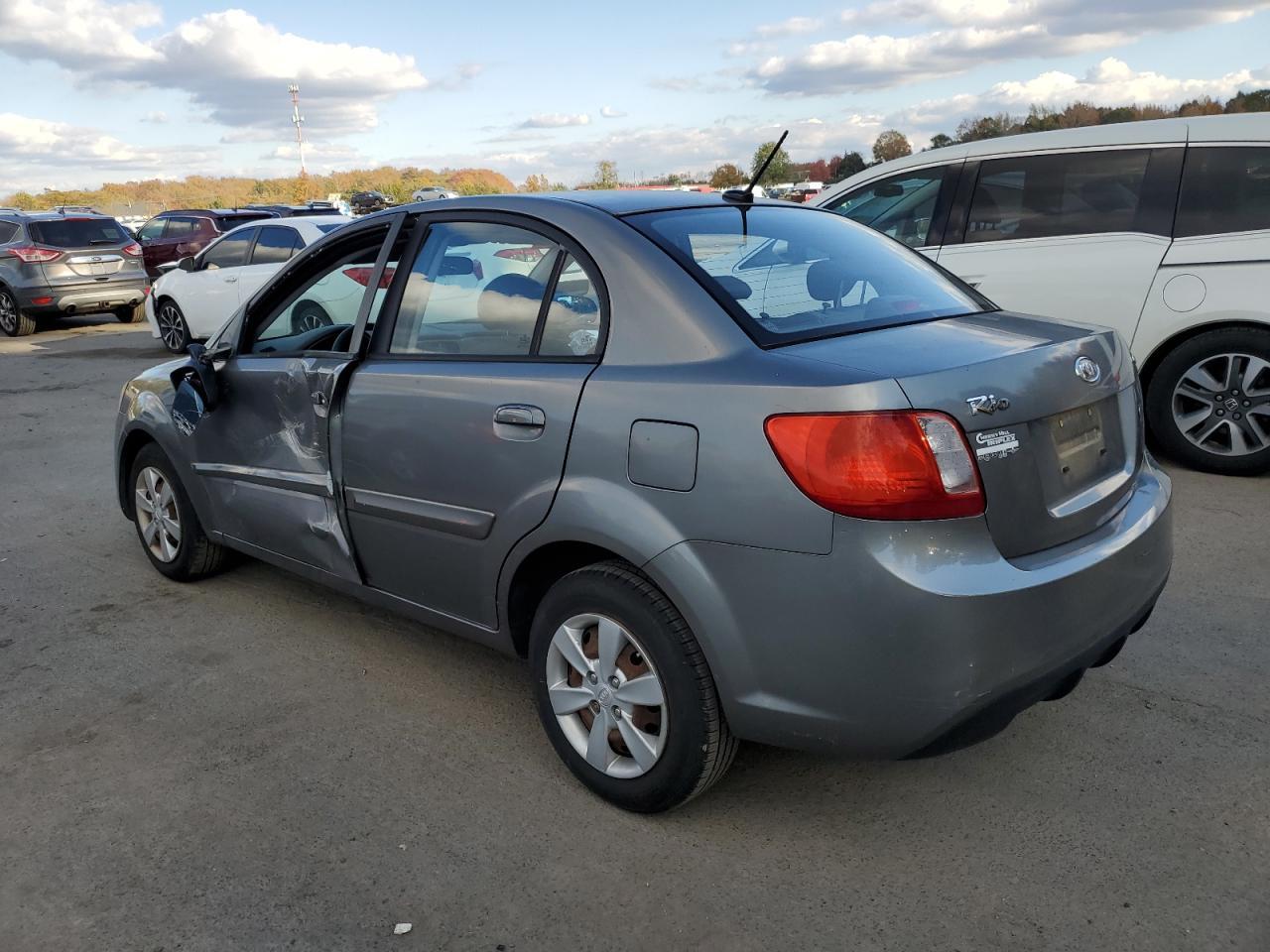2011 Kia Rio Base - Image 2
