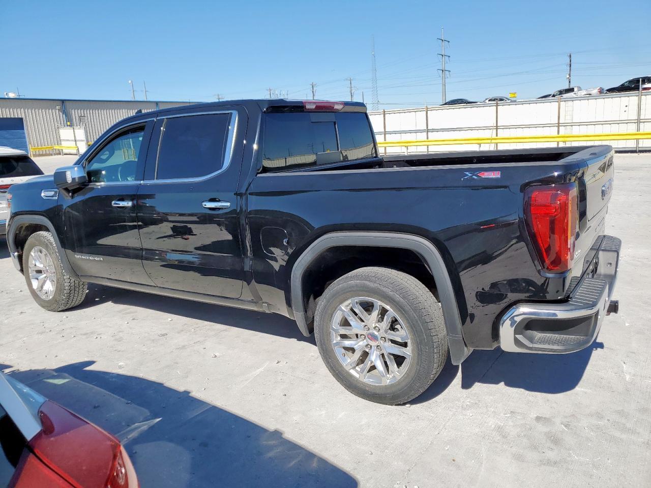 2022 GMC Sierra Limited K1500 Slt - Image 2
