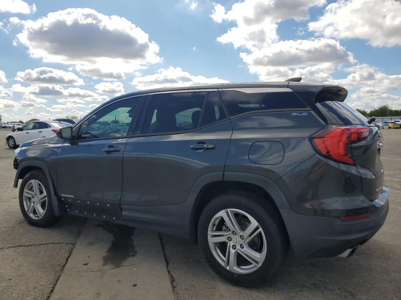 2018 GMC Terrain Sle - Image 2