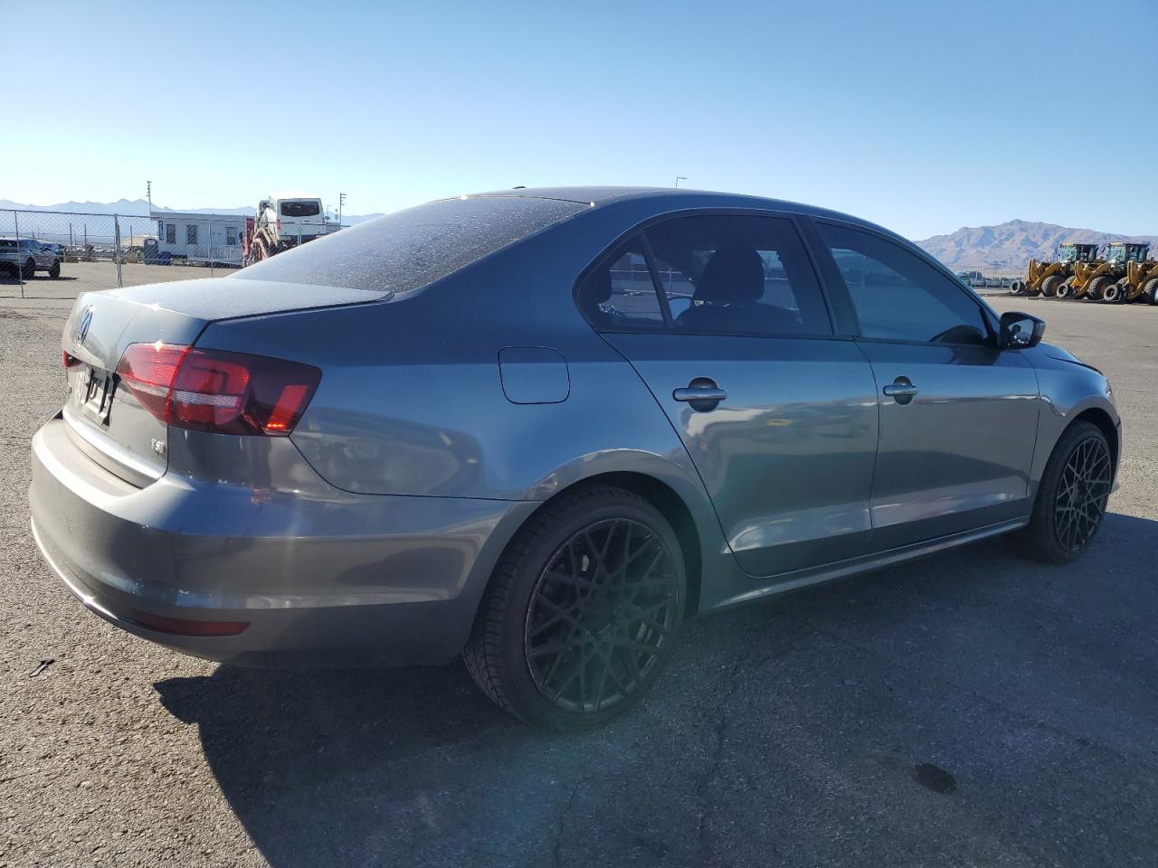 2018 Volkswagen Jetta S - Фото 3