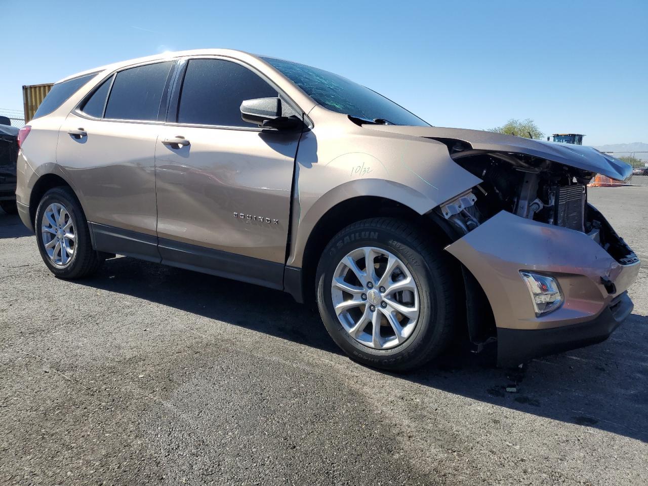 2018 Chevrolet Equinox Ls - Image 4