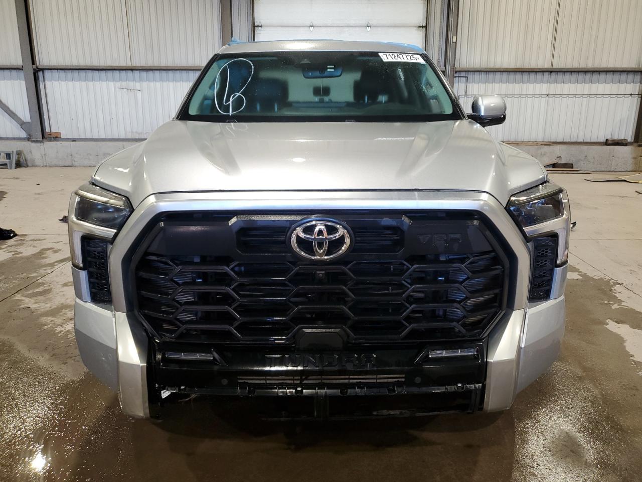 2024 Toyota Tundra Crewmax Limited - Image 5