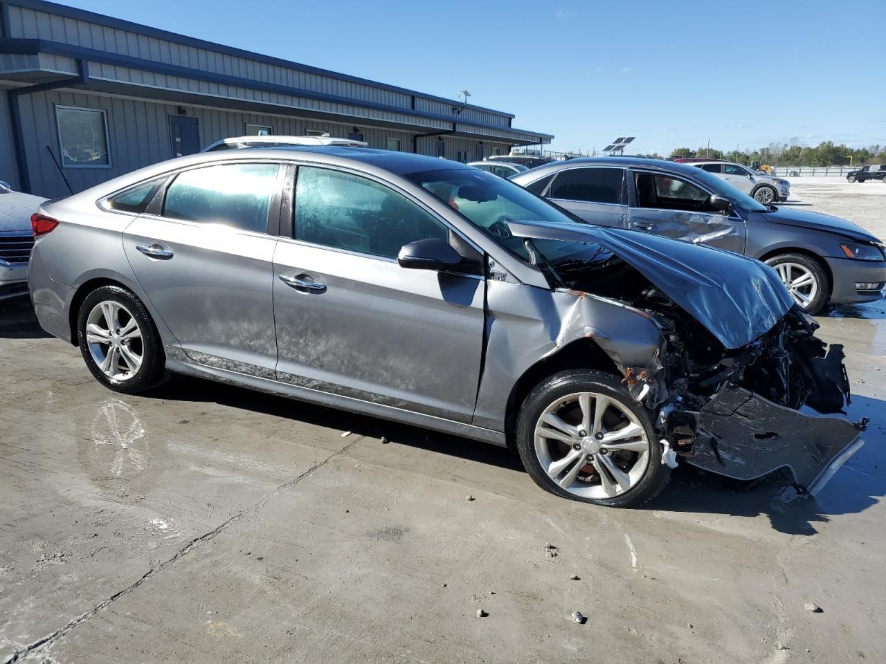 2019 Hyundai Sonata Limited - Image 4
