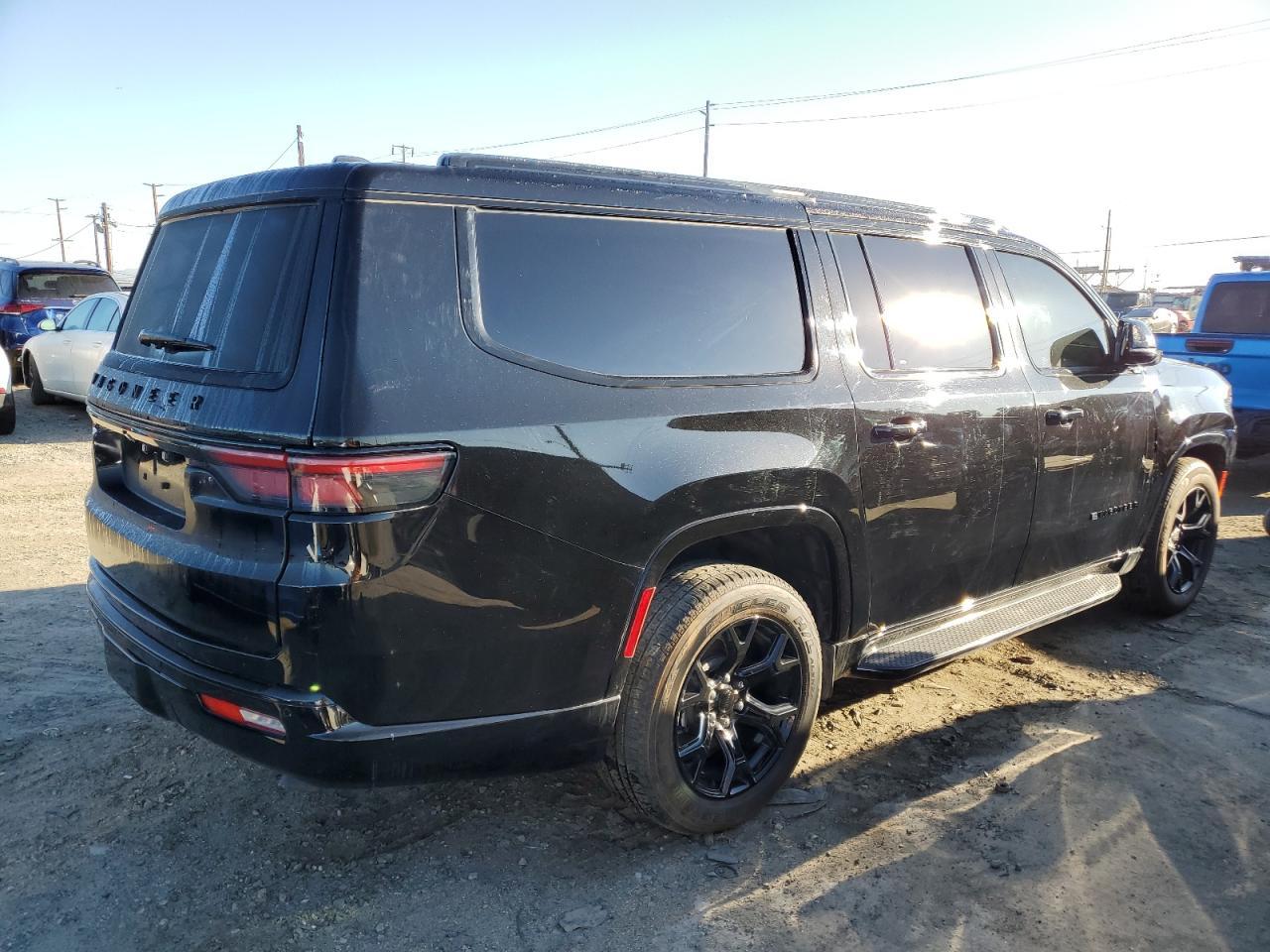 2024 Jeep Wagoneer L Series Ii - Image 3