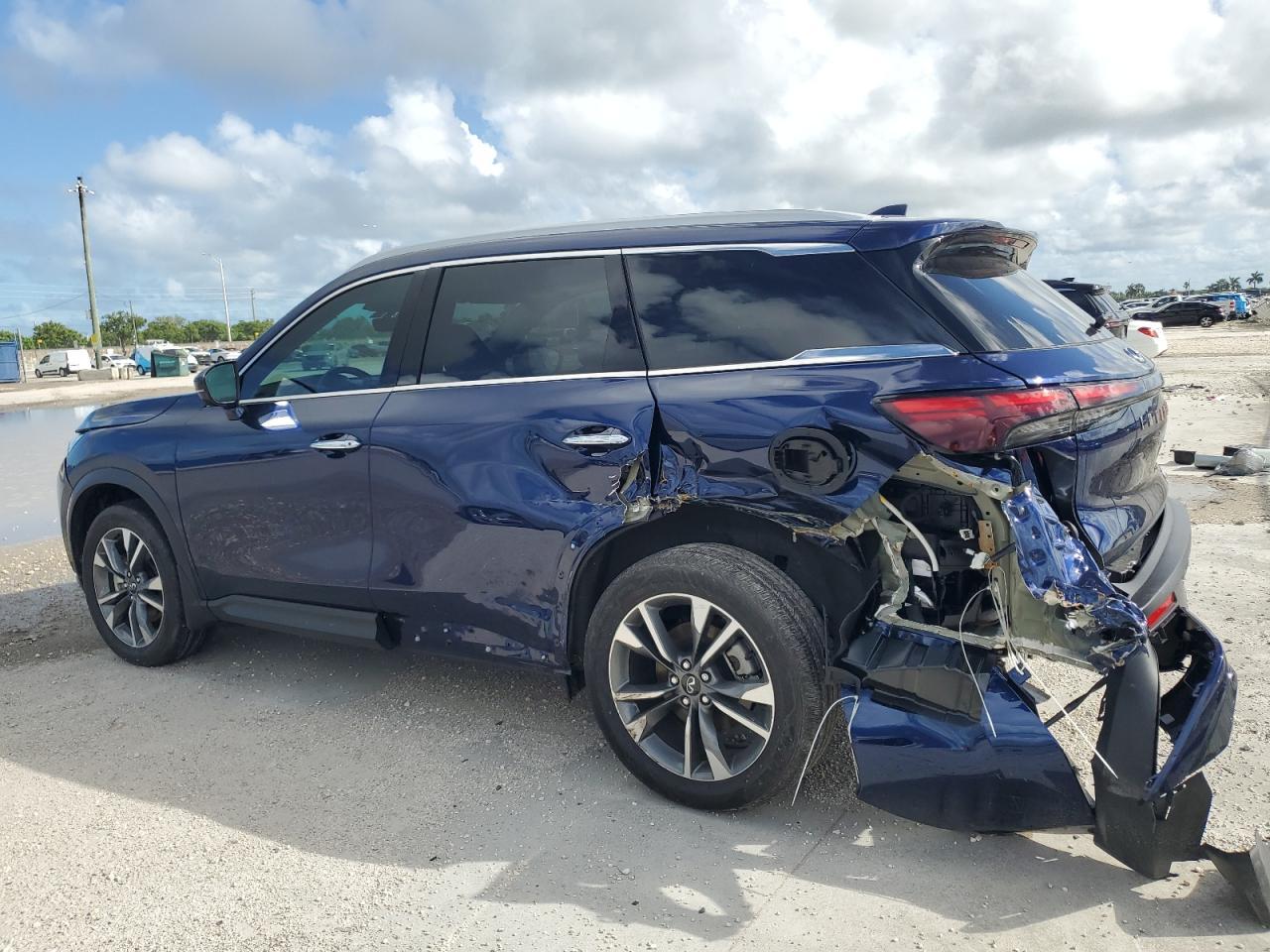 2025 Infiniti Qx60 Luxe - Фото 2