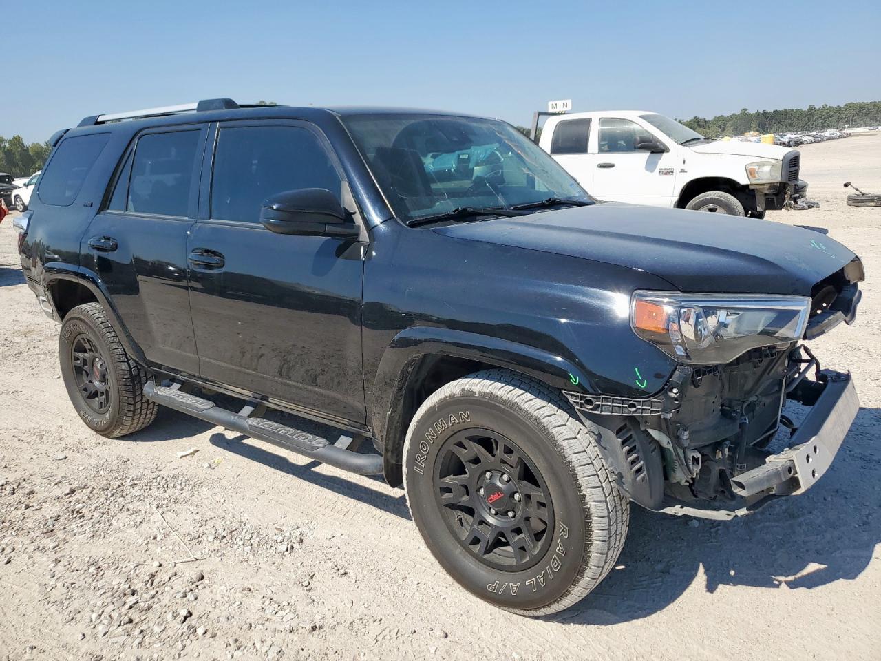 2022 Toyota 4Runner Sr5 - Image 4