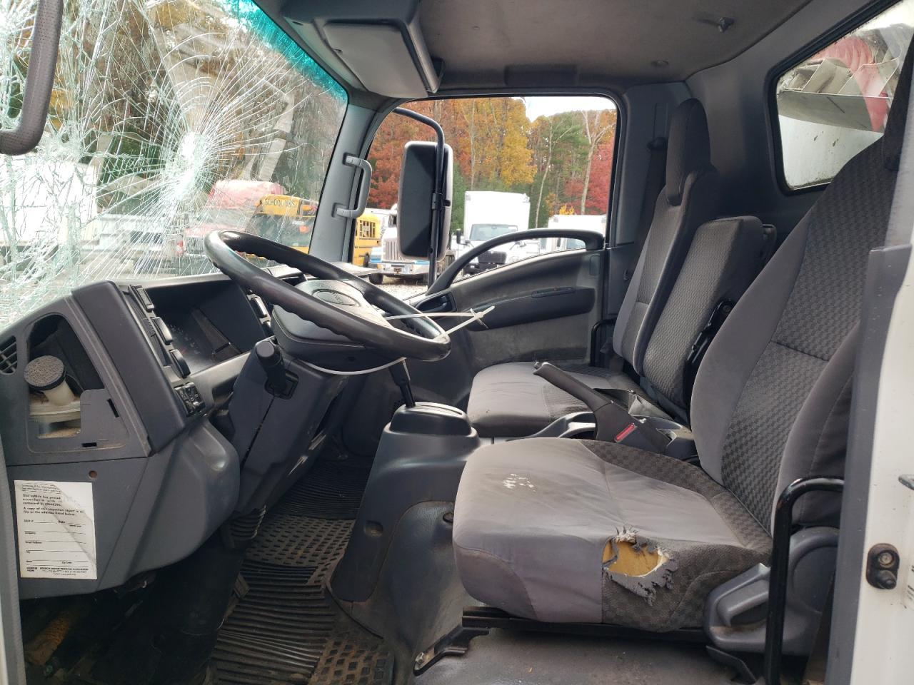 2009 Isuzu Npr Box Truck - Фото 7