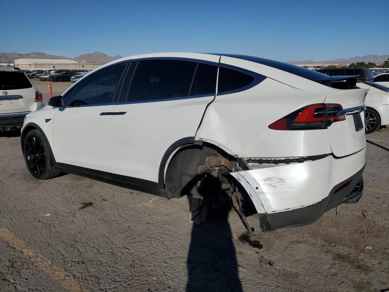 2018 Tesla Model X - Фото 2