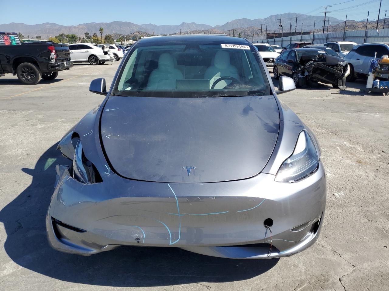 2024 Tesla Model Y - Image 5