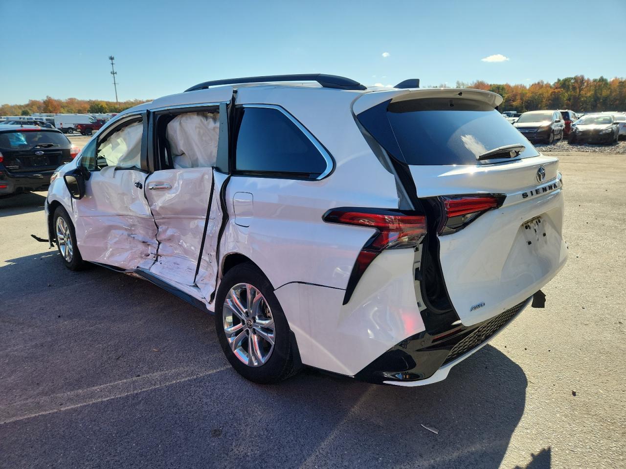 2023 Toyota Sienna Xse - Фото 2
