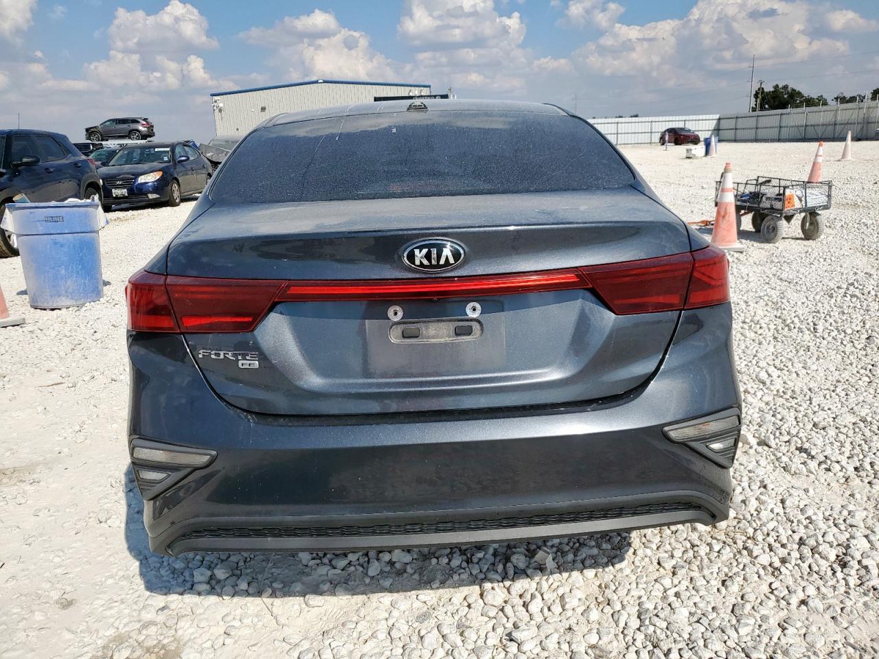 2021 Kia Forte Fe - Фото 6