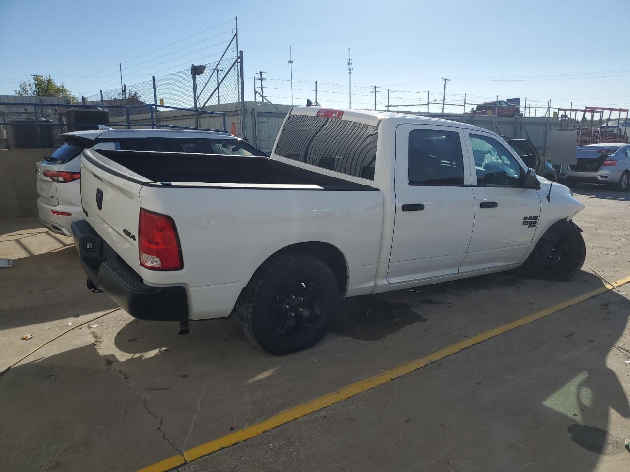 2023 Ram 1500 Classic Tradesman - Фото 3