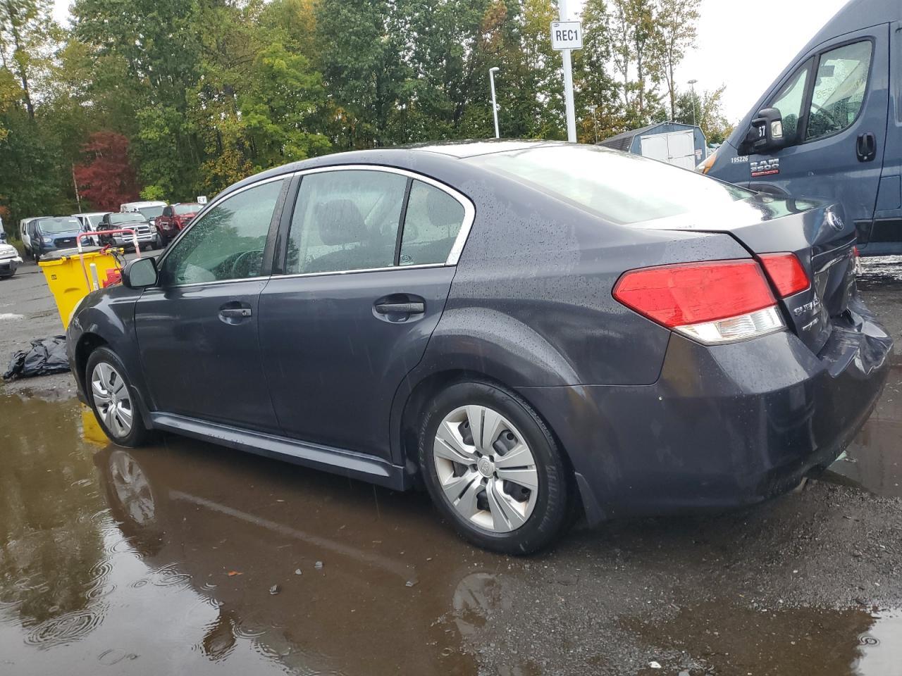 2010 Subaru Legacy 2.5I - Фото 2