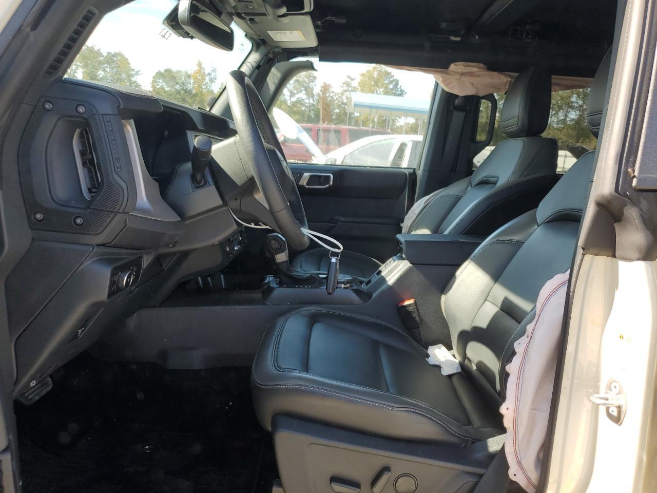 2025 Ford Bronco Outer Banks - Фото 7