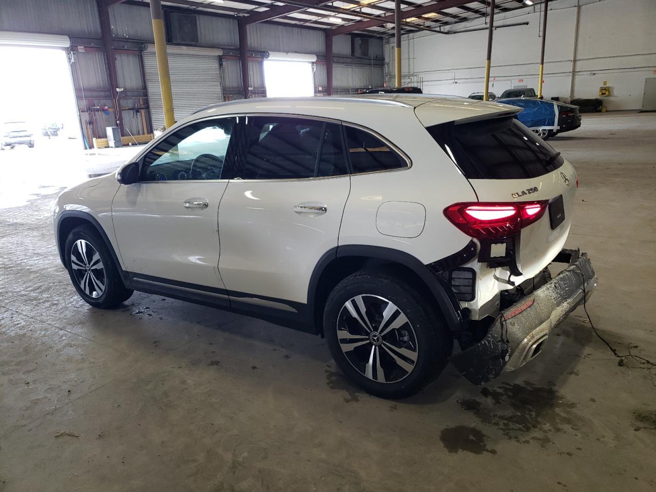 2026 Mercedes-Benz Gla 250 - Фото 2