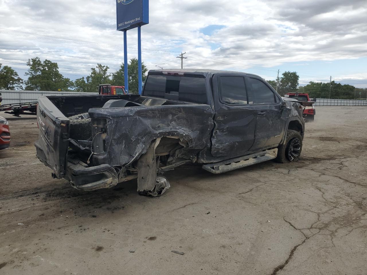 2022 GMC Sierra K1500 At4 - Image 3