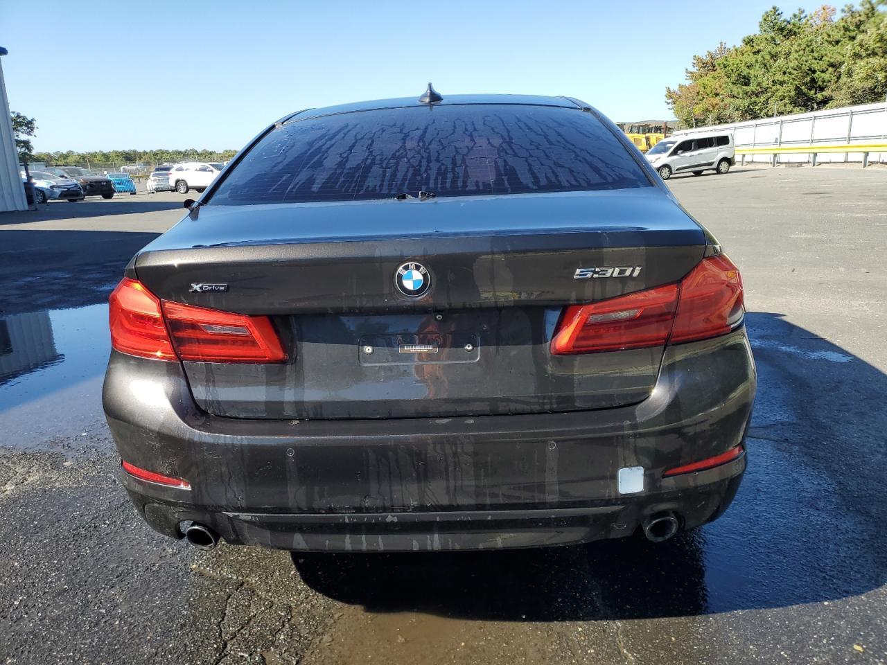 2018 BMW 530 Xi - Фото 6