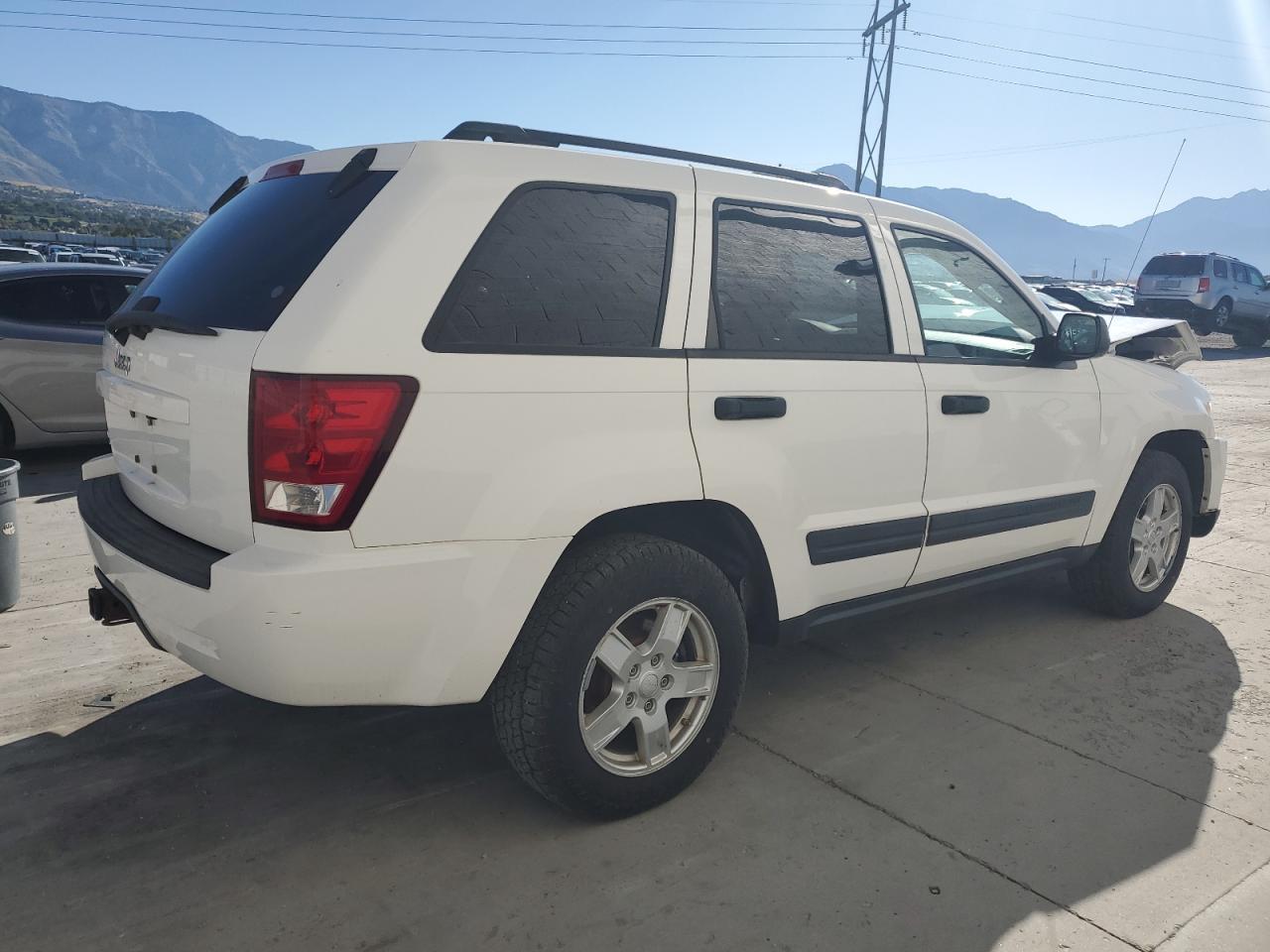 2006 Jeep Grand Cherokee Laredo - Image 3