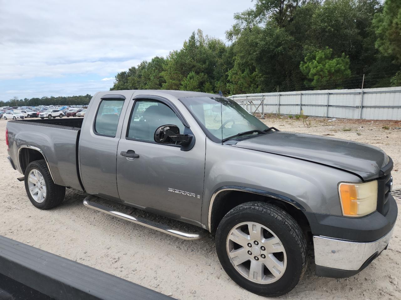 2008 GMC Sierra C1500 - Image 4
