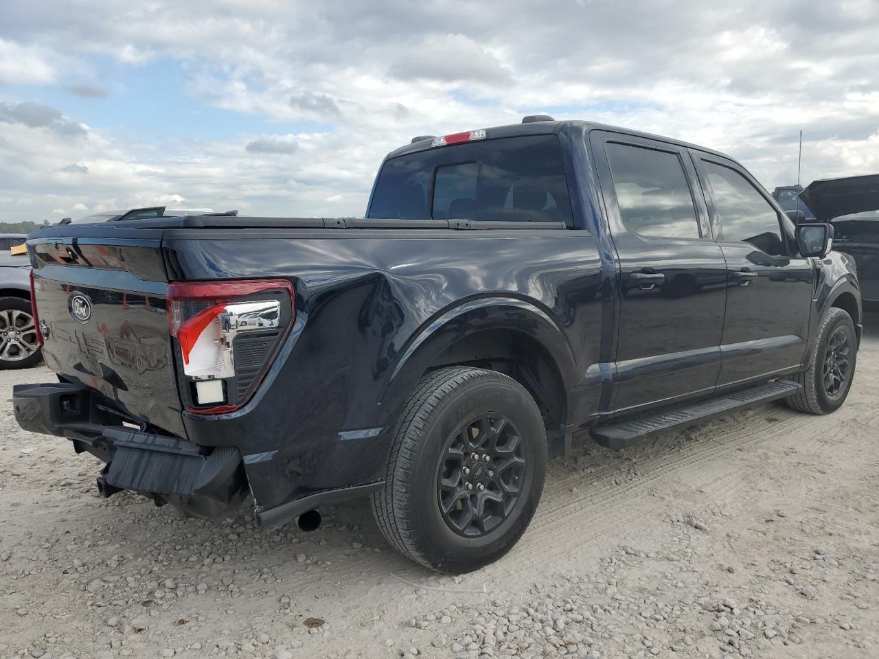 2024 Ford F150 Xlt - Фото 3