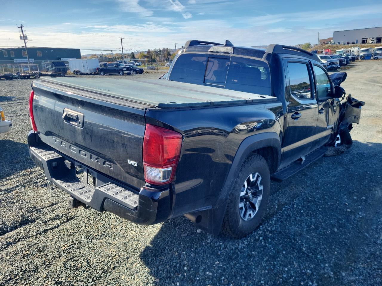 2017 Toyota Tacoma Double Cab - Image 3