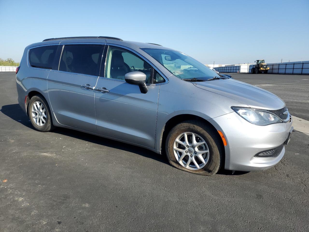 2021 Chrysler Voyager Lxi - Фото 4