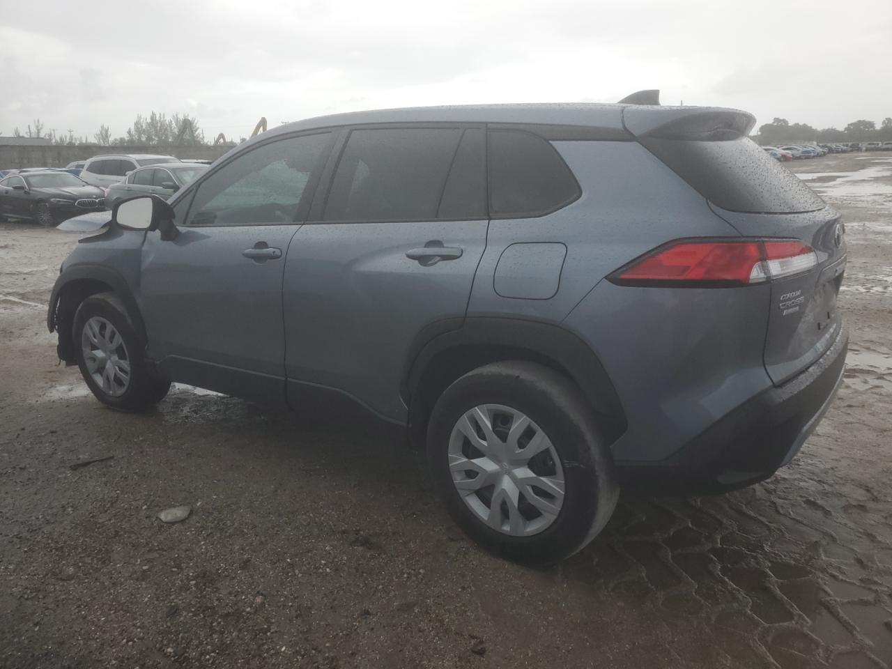 2023 Toyota Corolla Cross L - Фото 2