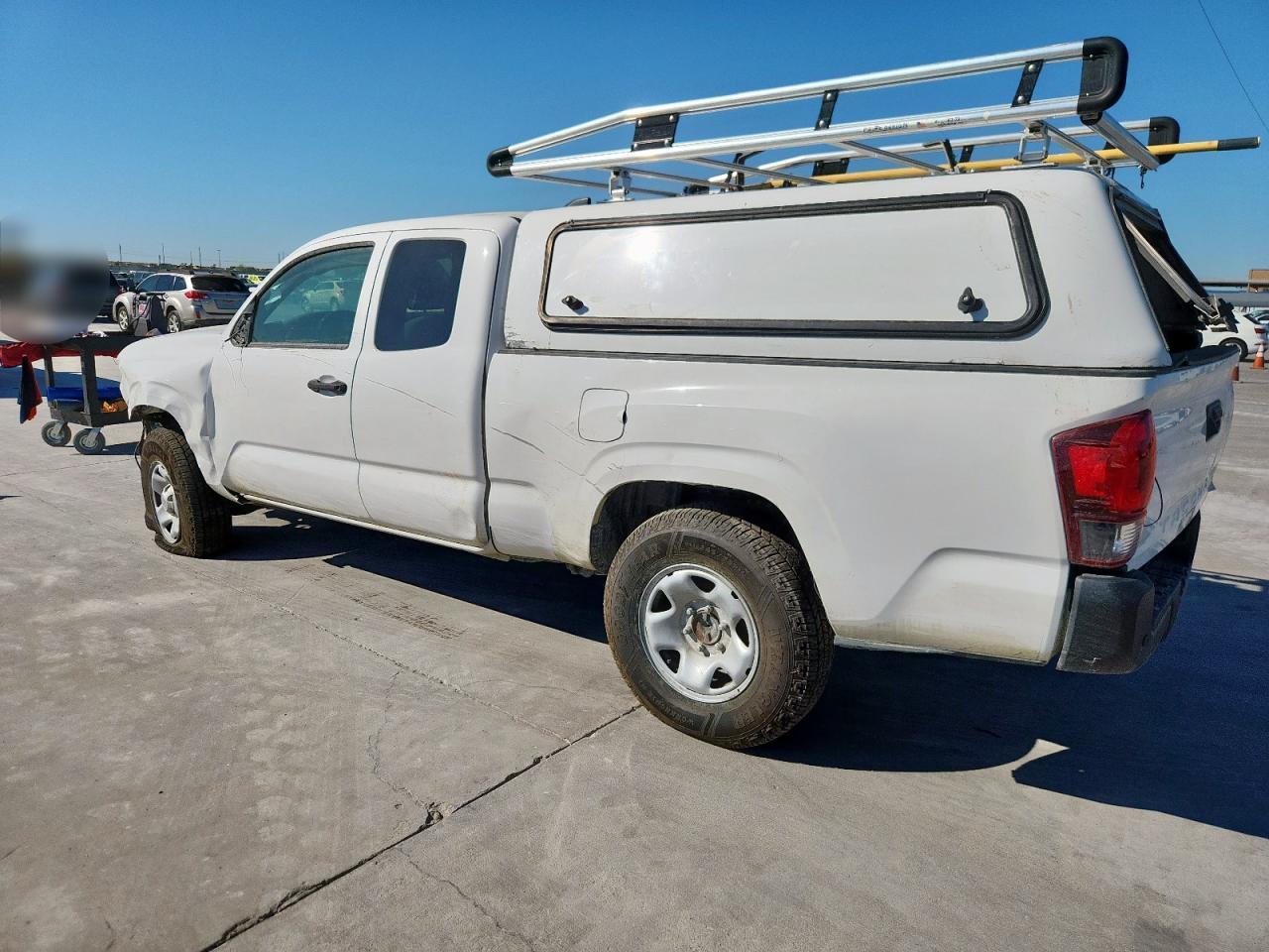 2022 Toyota Tacoma Access Cab - Фото 2