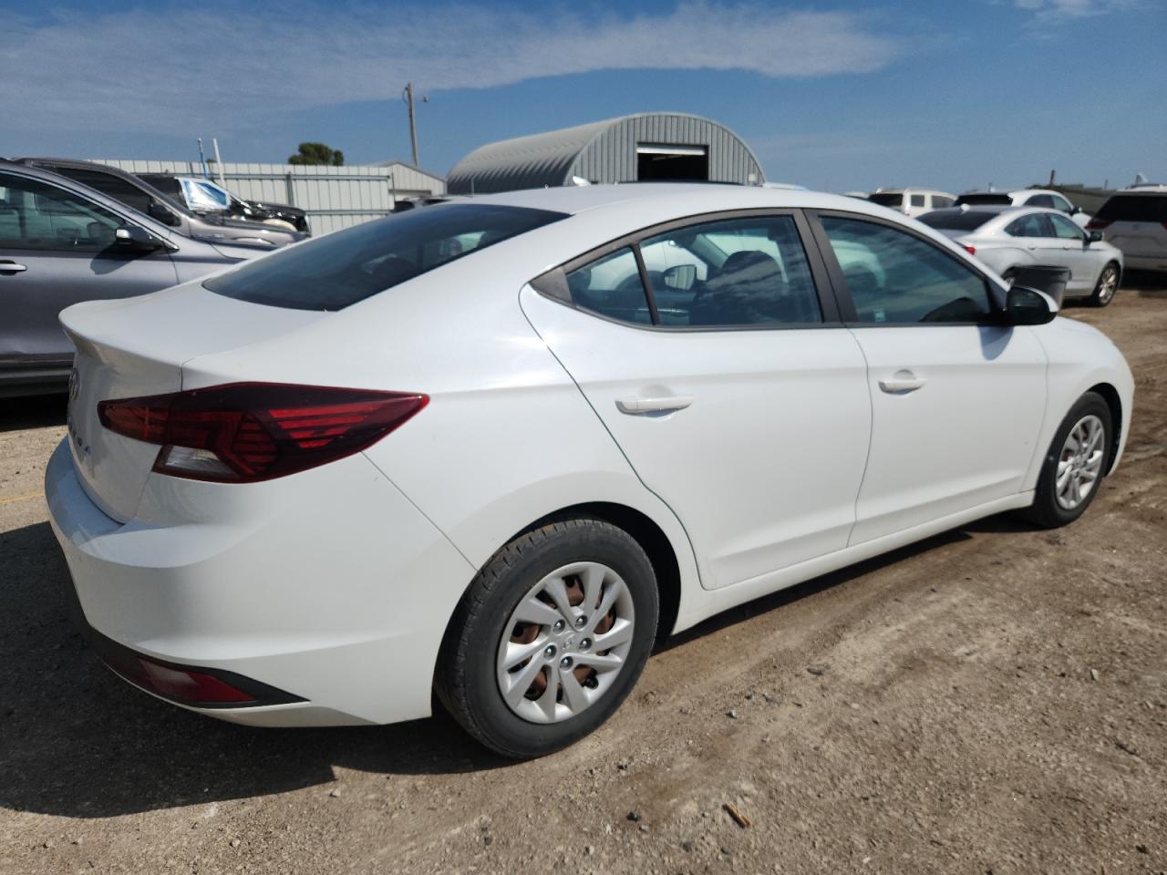 2019 Hyundai Elantra Se - Фото 3