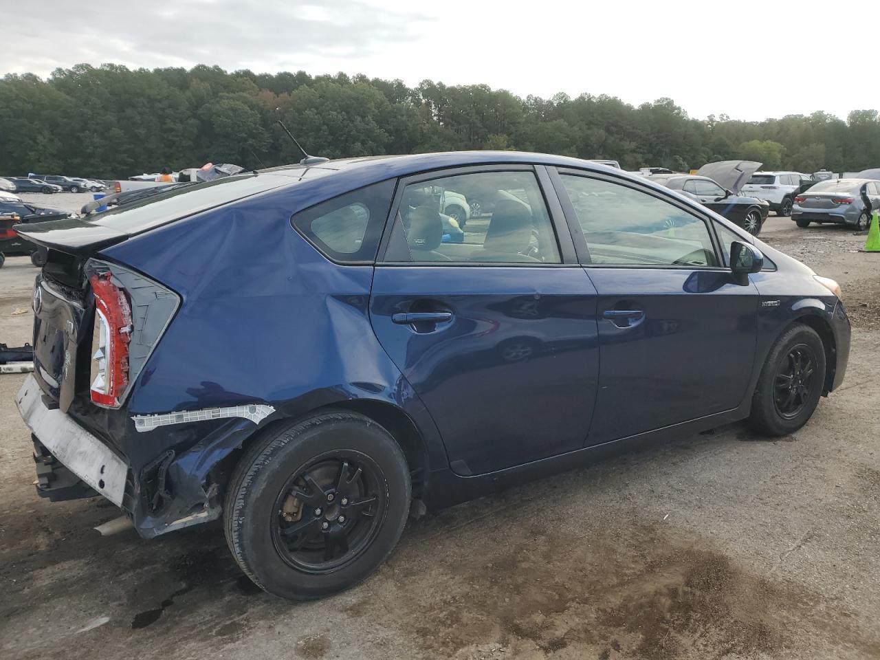 2015 Toyota Prius - Image 3