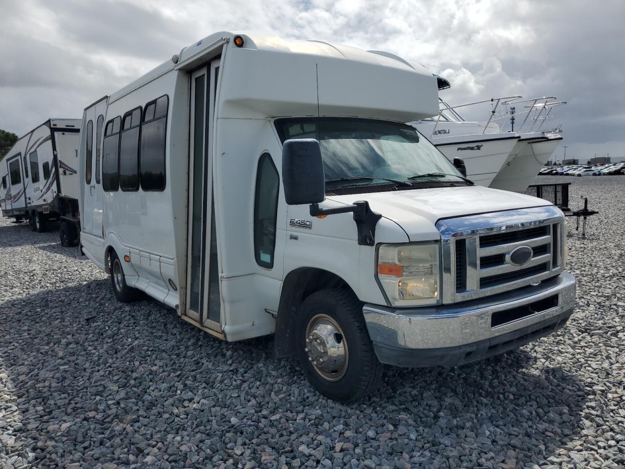 2014 Ford Econoline E450 Super Duty Cutaway Van - Фото 4