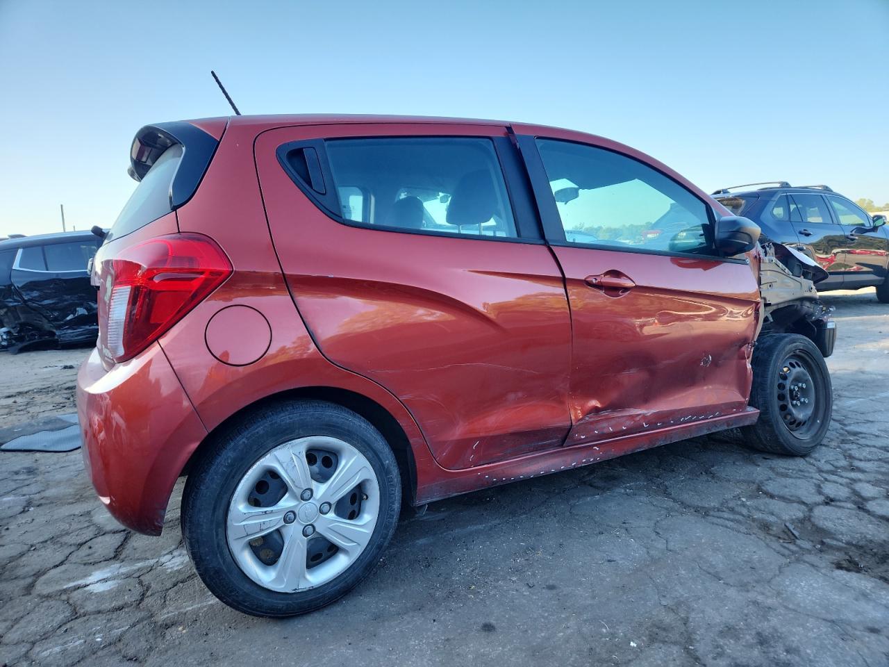 2022 Chevrolet Spark Ls - Фото 3