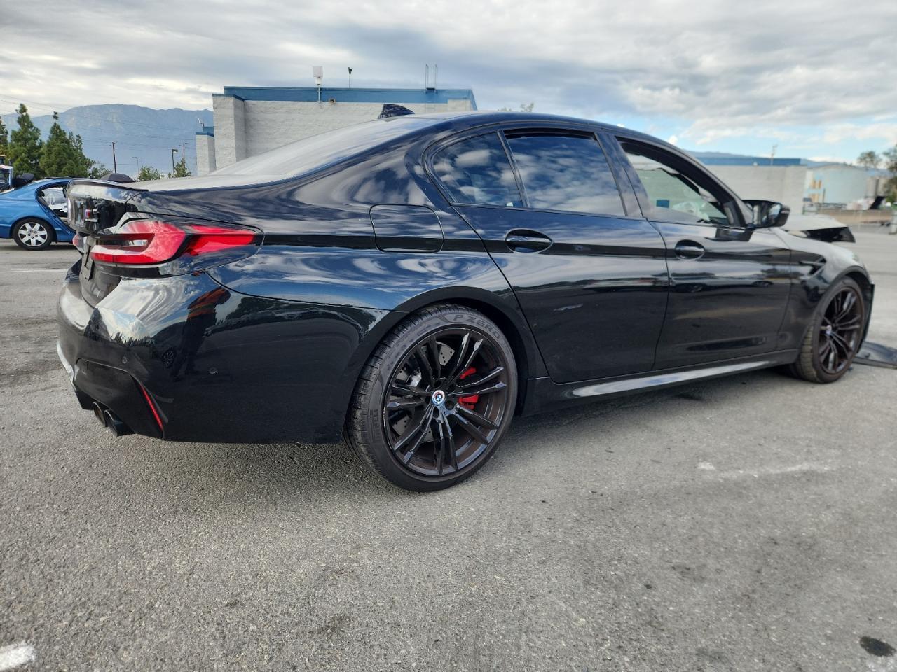 2023 BMW M5 - Image 3