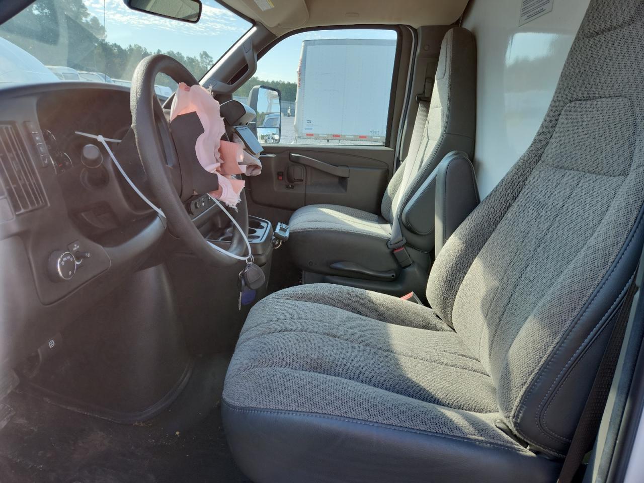 2024 GMC Savana Cutaway G3500 - Image 7