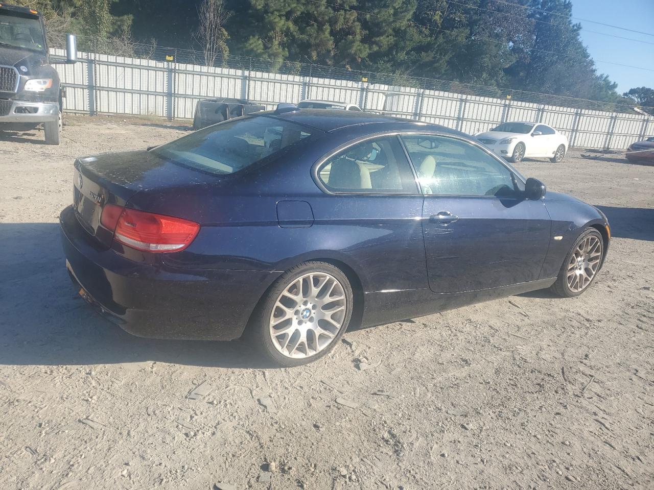 2010 BMW 328 I - Фото 3