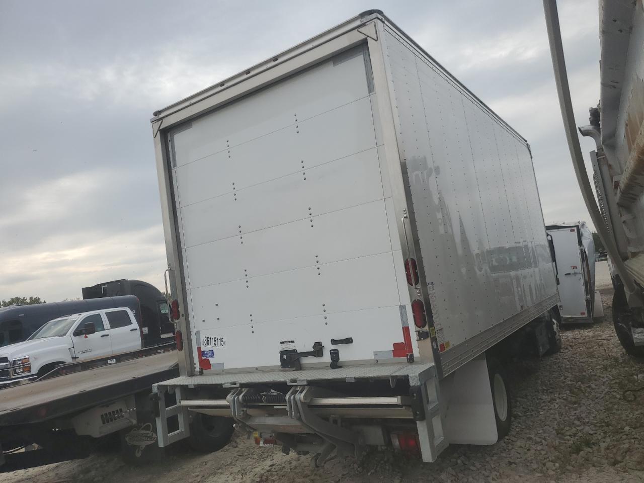 2024 Isuzu Npr Hd - Фото 3