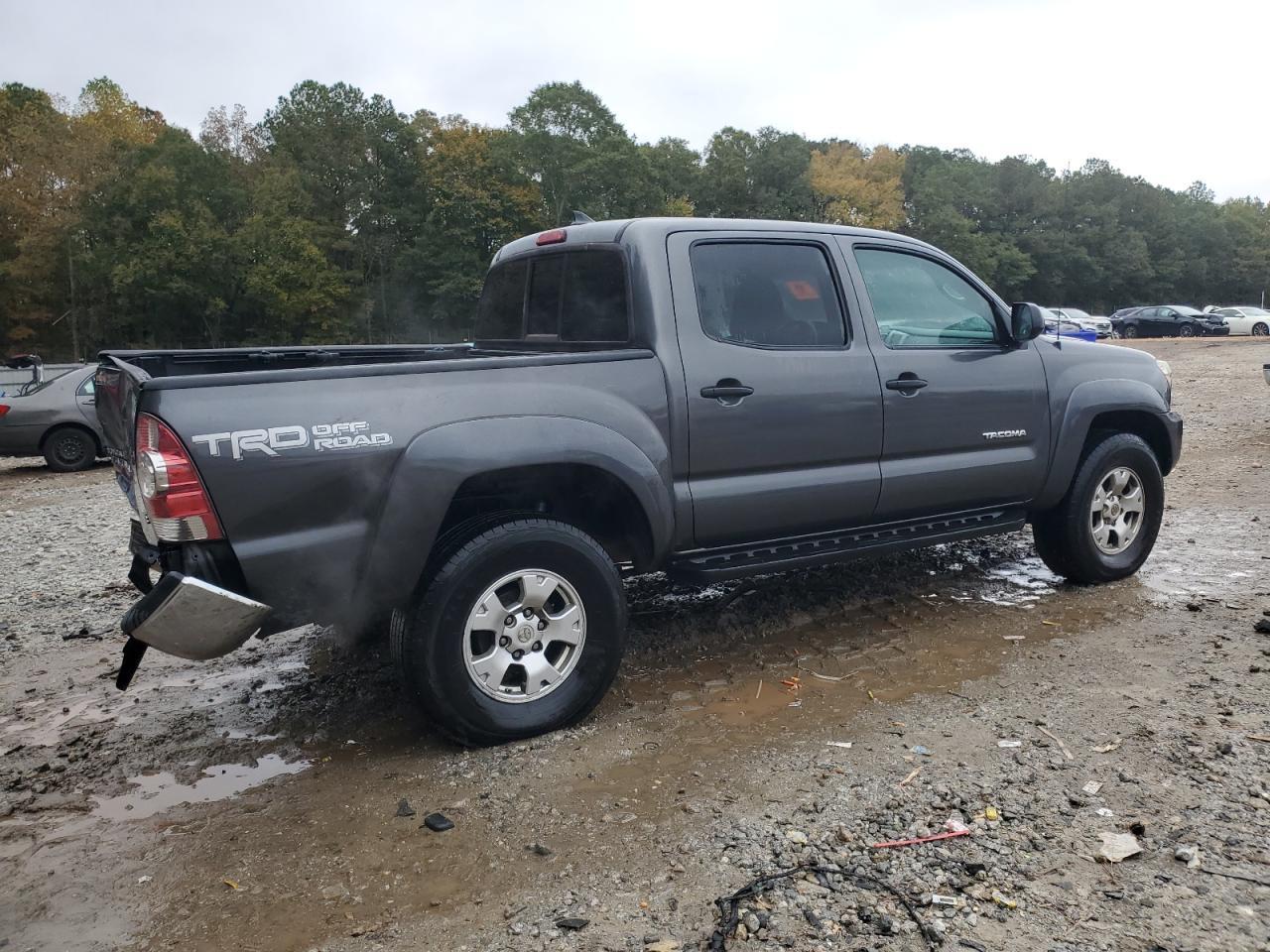 2015 Toyota Tacoma Double Cab - Image 3