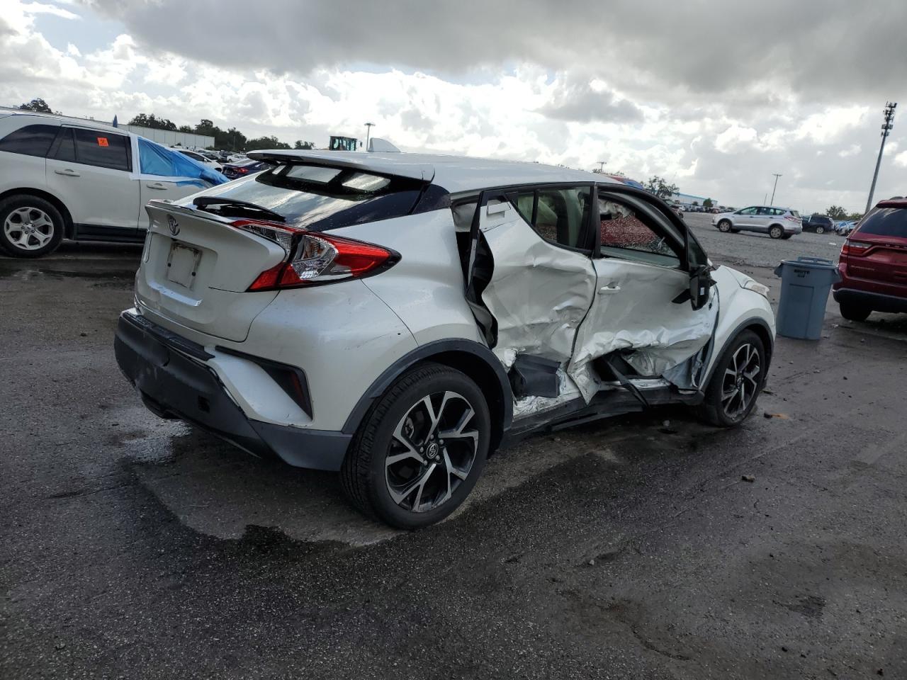 2019 Toyota C-Hr Xle - Фото 3