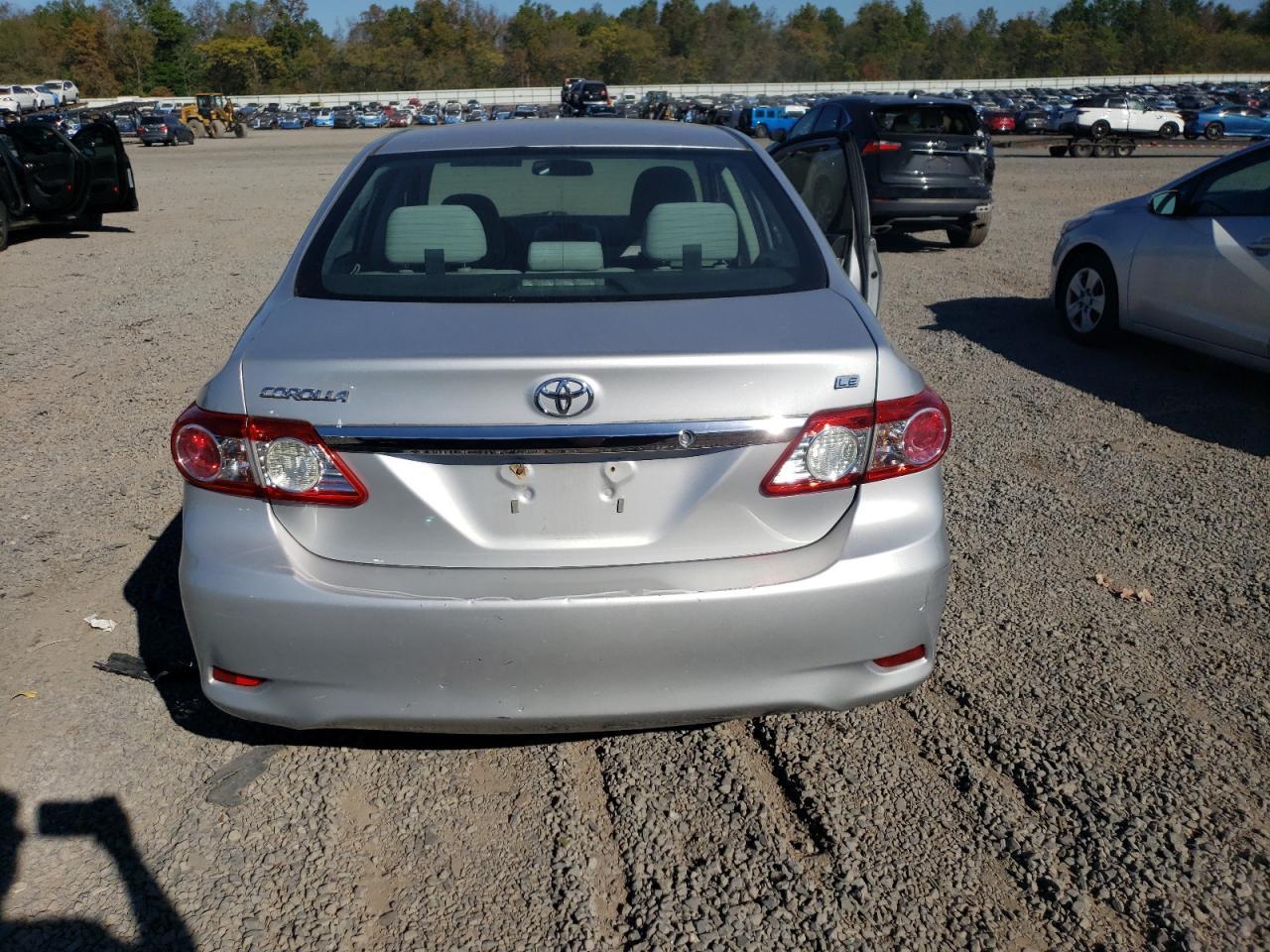 2013 Toyota Corolla Le - Фото 6